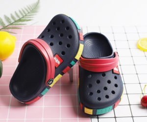 6 款儿童洞洞鞋：透气舒适，畅享夏日玩水乐趣