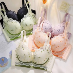 夏季透气洞洞杯文胸 0.3厘米，轻薄舒适，舒缓夏日闷热，让您自由呼吸，聚拢胸部，时尚设计，舒适穿着，尽显女性魅力！ Summer breathable perforated cup bra 0.3cm, light, thin, and comfortable, relieves summer heat, allowing you to breathe freely, gather your chest, stylish design, comfortable to wear, showcasing female charm!