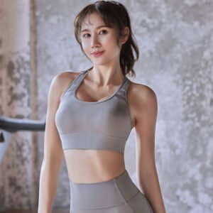 灵动美背运动内衣：9色选择，打造舒适支撑，释放运动力量 Dynamic Back Beauty Sports Underwear: 9-color selection, providing comfortable support, unleash your athletic power 英文关键字: Dynamic Back Beauty, Sports Underwear, Multi-color Sele