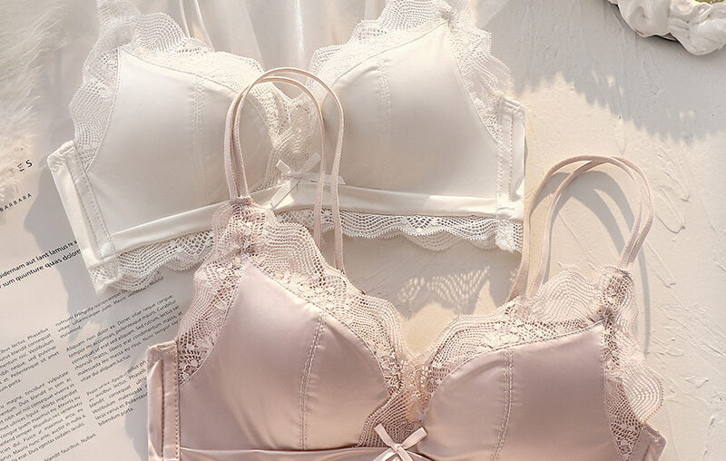 蕾丝花边内衣0.6cm厚度 - 塑造小胸聚拢，享受舒适内衣和美背穿搭的甜美款体验 Lace Edge Bra with 0.6cm Thickness - Sculpting Small Chest Enhancement, Enjoying Comfortable Underwear, and Beautiful Backwear in Sweet Style