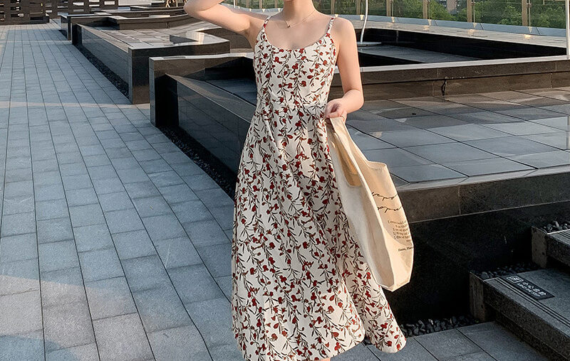 3色碎花连衣裙：舒适轻盈，优雅垂感，日常穿搭。Floral Dress in 3 Colors: Comfortable and Lightweight, Elegant Draping, Daily Wear