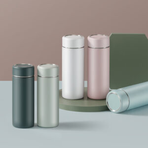 316不锈钢保温杯，长效保温随时随地享受温暖饮品。316 Stainless Steel Thermos Cup, Long-lasting Insulation for Enjoying Warm Drinks Anytime, Anywhere