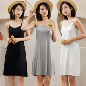 吊带裙95%莫代尔棉，显瘦遮肉夏季轻盈穿搭。Strapless Dress 95% Modal Cotton: Slimming Effect, Summer Lightness