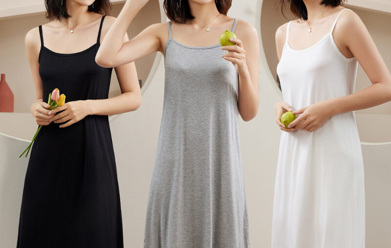 吊带裙95%莫代尔棉，显瘦遮肉夏季轻盈穿搭。Strapless Dress 95% Modal Cotton: Slimming Effect, Summer Lightness