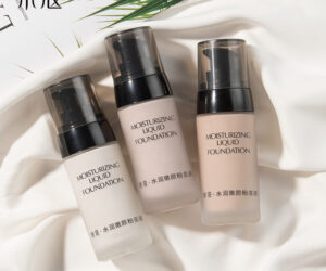 3款色号 水润嫩颜粉底液 轻薄自然底妆